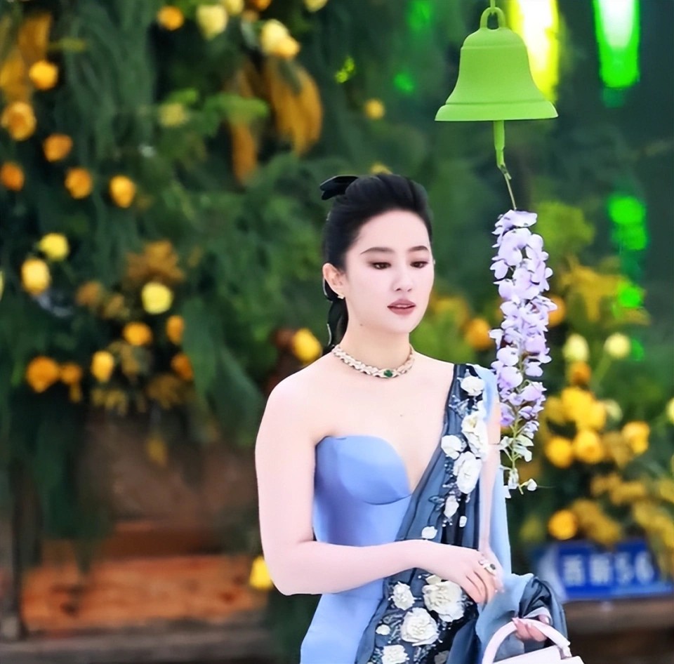吴宣仪浪姐6晕倒事件全解析：舞台背后的健康警钟与赛制争议